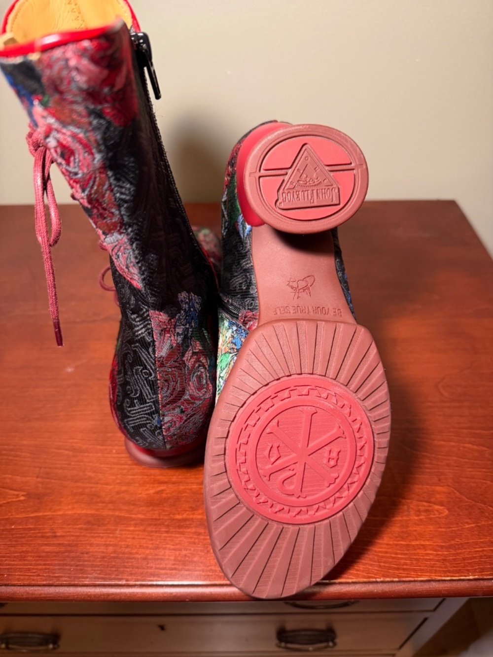Fluevog Enneagram Spontaneous side lace boot - Picture 6 of 10